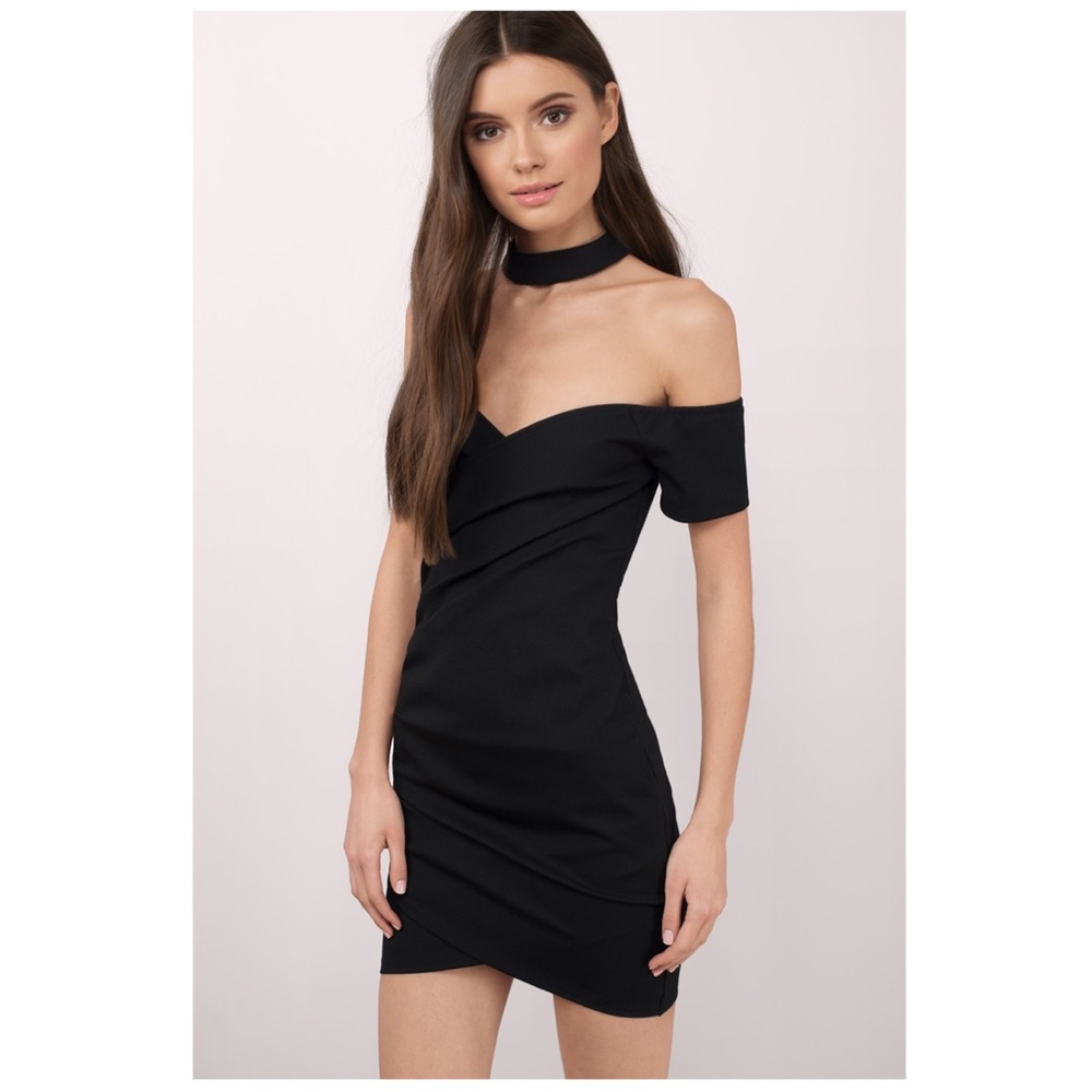 Tobi Daina Choker Bodycon Dress